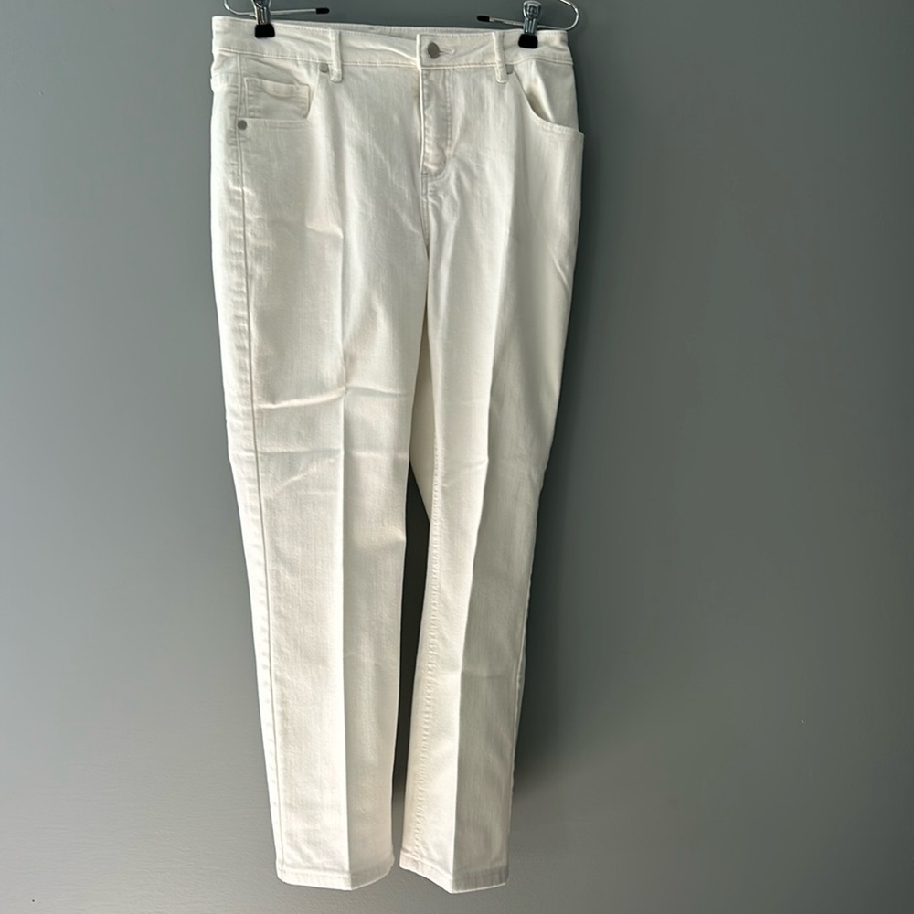 Jaclyn Smith straight leg size 10 white